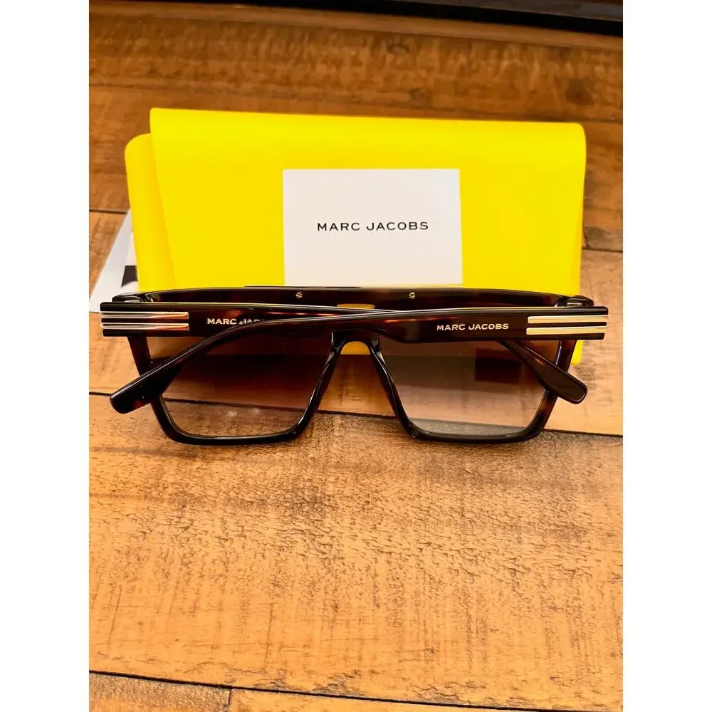 MARC JACOBS Logo Acetate Aviator Sunglasses NEW With Case and Dust cloth